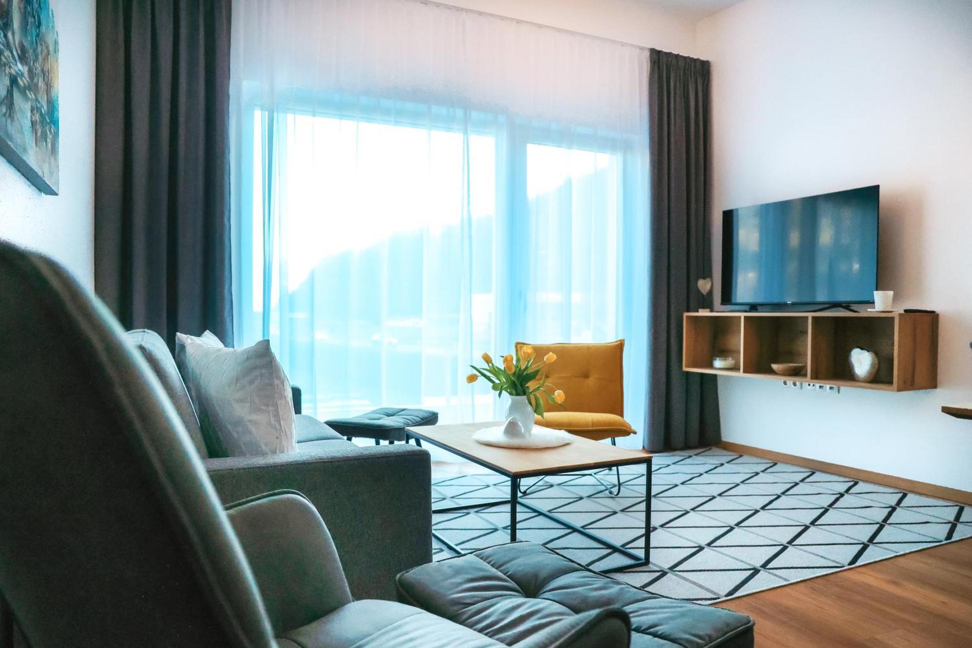 Alpenluxus Presents - Marias Zillertalblick With Roof Terrace, 3 Bedrooms & Parking Space Schlitters Dış mekan fotoğraf